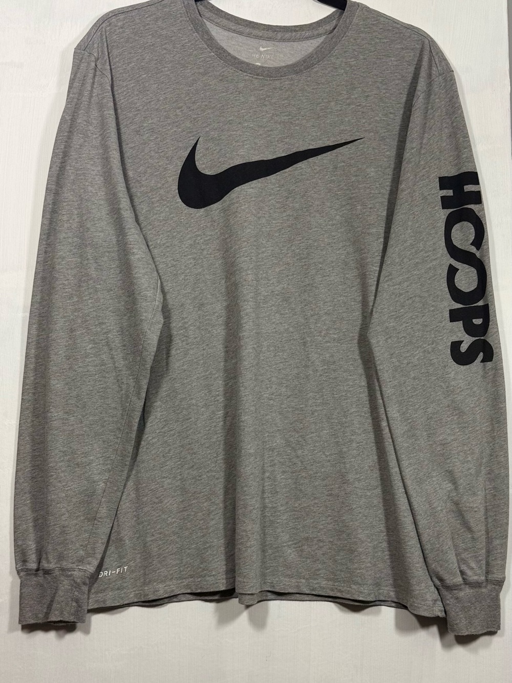Nike Men’s Long-Sleeve Grey Dri-FIT Swoosh Shirt